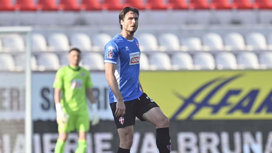 Calcio, Novara ko a Vicenza